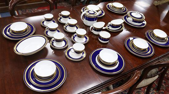 A Royal Worcester Hampton part dinner service (approx 50 pieces)